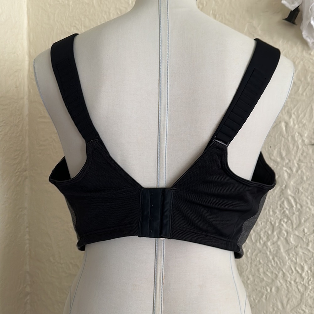 Livi Active Lane Bryant Plus Size Sports Bra Black Gray 40H Max Support Wicking - Picture 5 of 10